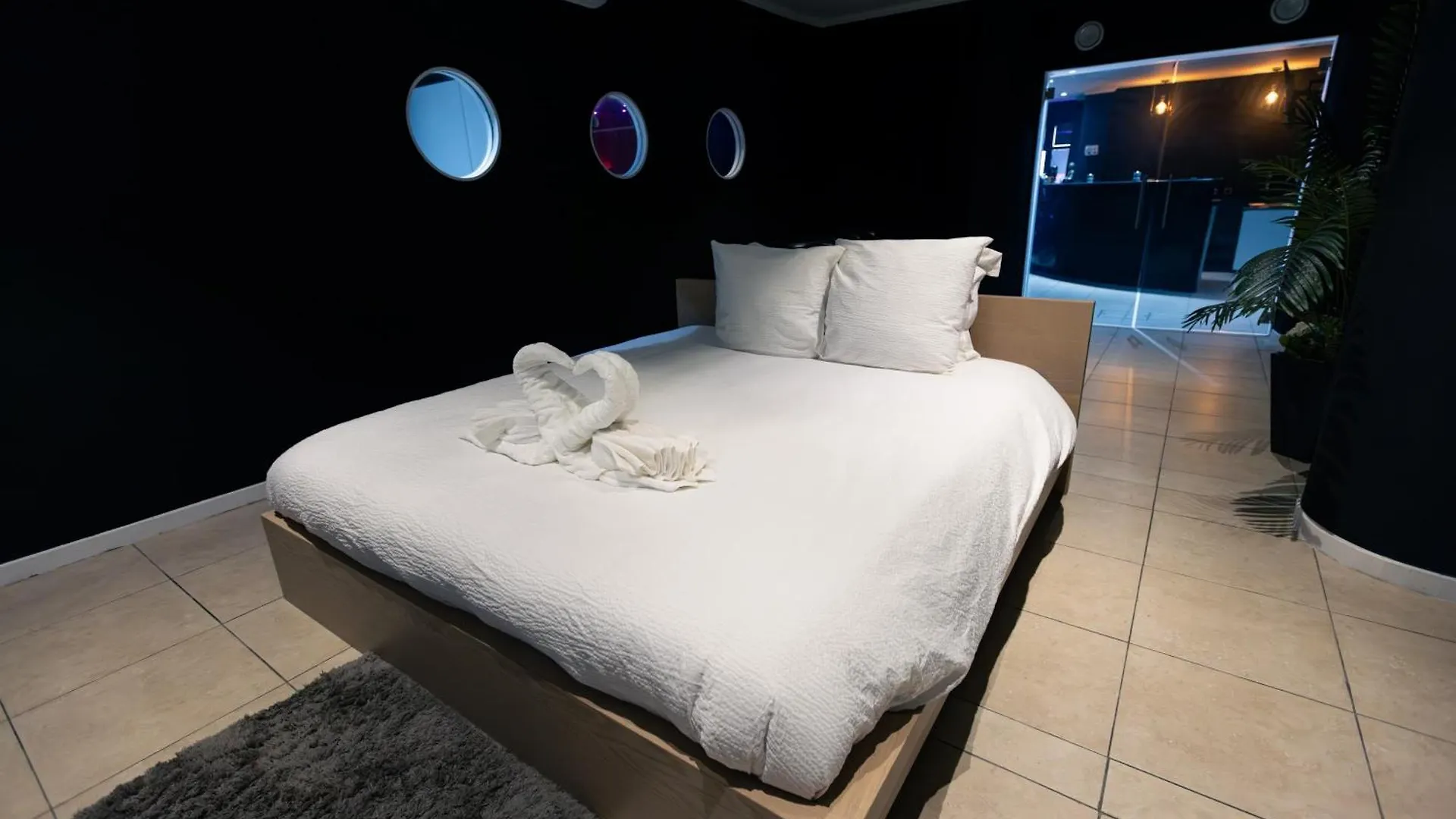 Bed & Breakfast Blvck Spa Brussels Belgium